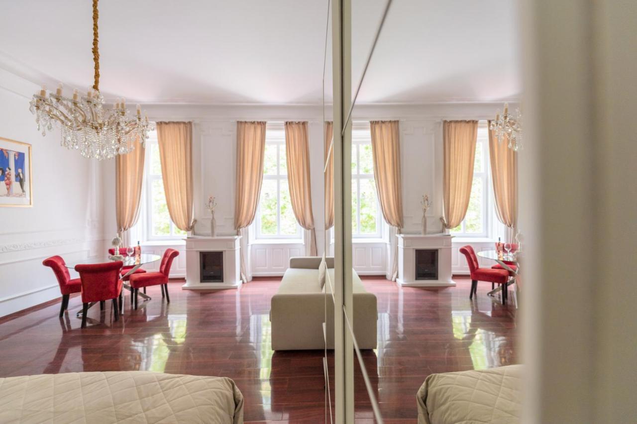 Music Academy Suite Cafe Vian Apartman Kft Budapest Eksteriør billede