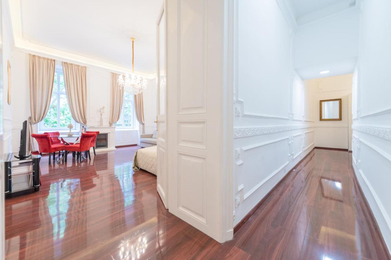 Music Academy Suite Cafe Vian Apartman Kft Budapest Eksteriør billede