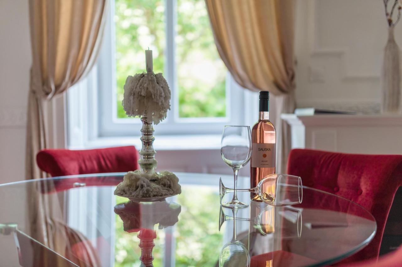 Music Academy Suite Cafe Vian Apartman Kft Budapest Eksteriør billede